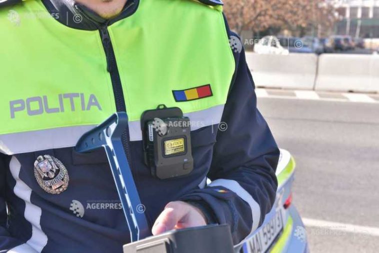 Timiș: Șoferul unui microbuz care transporta elevi, amendat și lăsat fără permis; era băut