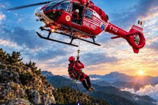 Salvamont: Se reia pregătirea în domeniul salvării aeromedicale