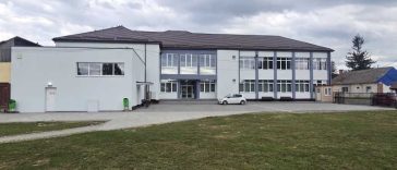Covasna: Investiții de peste un milion de euro la Liceul Tehnologic din Întorsura Buzăului; VR, simulatoare și imprimante 3D