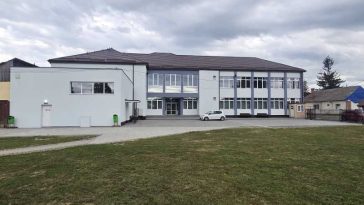 Covasna: Investiții de peste un milion de euro la Liceul Tehnologic din Întorsura Buzăului; VR, simulatoare și imprimante 3D