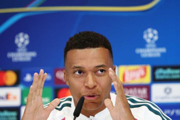 Fotbal: Kylian Mbappe crede că ar putea câștiga Balonul de Aur în acest an