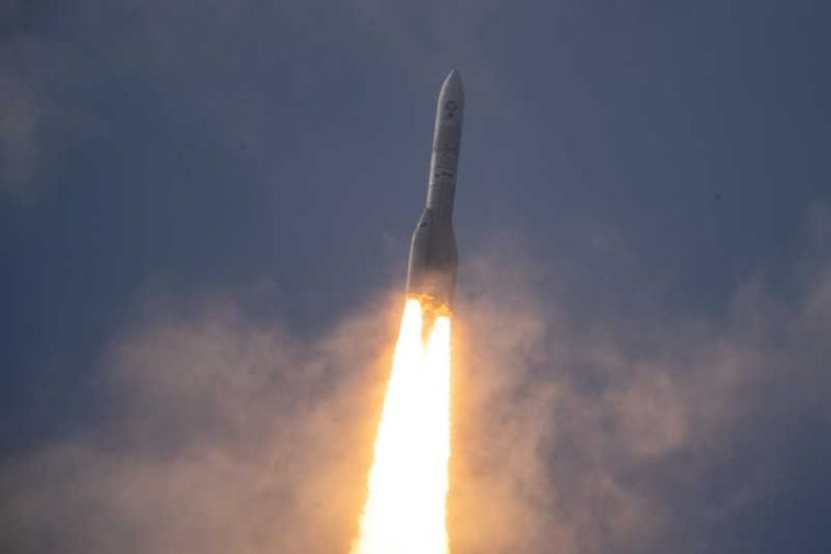 Racheta Ariane 6 ar putea lansa misiuni spațiale cu echipaj uman, afirmă producătorul său
