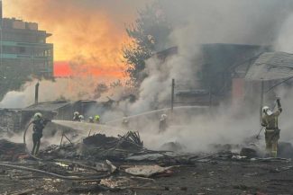 #Ucraina: Cel puțin doi morți într-un atac rusesc cu rachete și drone asupra Kievului