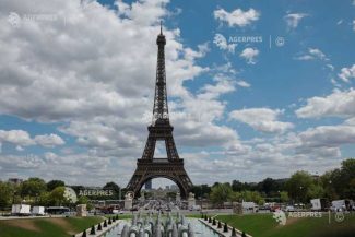 Turnul Eiffel, redeschis după o grevă declanșată de retragerea personalului feminin în timpul vizitei unui grup hindus