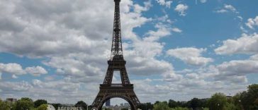Turnul Eiffel, redeschis după o grevă declanșată de retragerea personalului feminin în timpul vizitei unui grup hindus