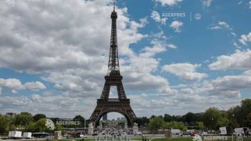 Turnul Eiffel, redeschis după o grevă declanșată de retragerea personalului feminin în timpul vizitei unui grup hindus
