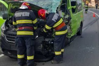 Mureș: Accident rutier pe E60, la Saschiz; patru persoane au fost rănite