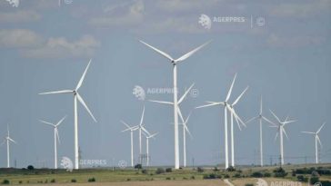 Bușoi: România are ca țintă să instaleze 10 GW de energie solară și eoliană, până la sfârșitul deceniului