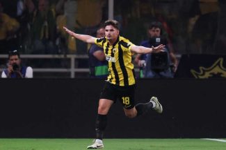 Fotbal: AEK Atena a câștigat în Liga Campionilor prin golul lui Răzvan Marin