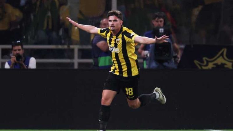 Fotbal: AEK Atena a câștigat în Liga Campionilor prin golul lui Răzvan Marin