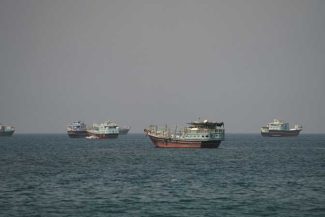 Iranul a atacat ca represalii două nave și baze americane din Iordania și zece nave în Strâmtoarea Ormuz