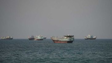 Iranul a atacat ca represalii două nave și baze americane din Iordania și zece nave în Strâmtoarea Ormuz