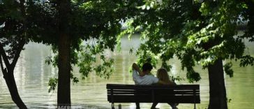 Vreme călduroasă și maxime de 32 de grade în București, în următoarele 48 de ore (meteorologi)