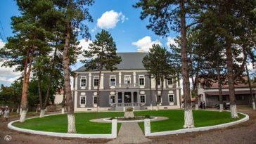 REPORTAJ/Sălaj: Castelul Bánffy din Nușfalău, reședința nobiliară care renaște după decenii de degradare