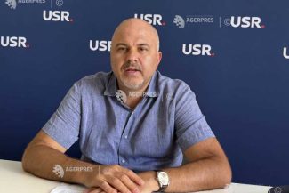 Camera Deputaților/Emanuel Ungureanu sesizează DNA și ANI după ce un judecător CCR a zburat cu avion privat la Mykonos