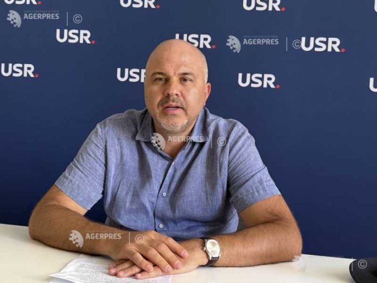 Camera Deputaților/Emanuel Ungureanu sesizează DNA și ANI după ce un judecător CCR a zburat cu avion privat la Mykonos