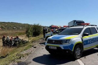 Iași: Un bărbat a murit după impactul frontal dintre un autoturism și un autocamion