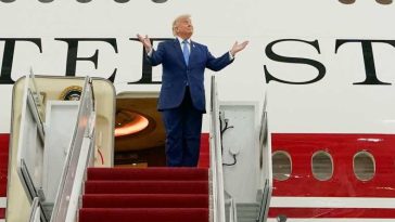 Avionul primit de Trump de la Qatar, întârziat pentru verificări de securitate