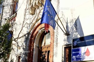Ministerul Educației: Peste 36.000 de studenți din medii dezavantajate au beneficiat, în perioada februarie-iulie, de burse sociale