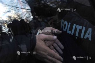 Bistrița-Năsăud:Peste 15.000 de lei și 400 de euro, sustrași din cabinete medicale din Bistrița; suspect reținut