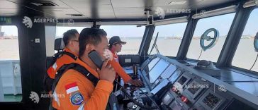 Indonezia: Echipele de salvare caută 140 de persoane după scufundarea unei nave de pasageri