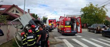 Bistrița-Năsăud: Șase persoane dintr-un microbuz, transportate la spital în urma unui accident