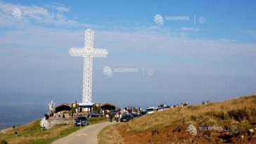 SĂRBĂTORI ORTODOXE: Înălțarea Sfintei Cruci (Post) (14 septembrie)