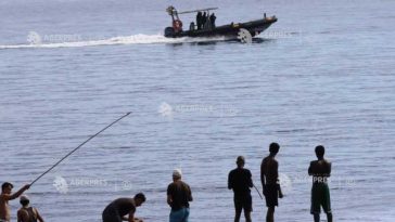 Grecia: Un mort și 25 de dispăruți în naufragiul unei ambarcațiuni cu migranți lângă Creta