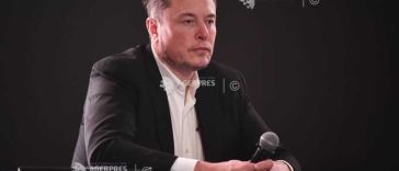 Mama lui Elon Musk spune că acesta era un geniu încă de la 3 ani și că a fost hărțuit la școală