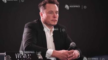 Mama lui Elon Musk spune că acesta era un geniu încă de la 3 ani și că a fost hărțuit la școală