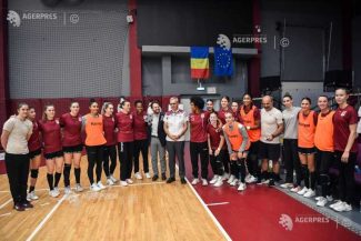 Handbal feminin: Ambasadorul Franței, Nicolas Warnery, a vizitat echipa Rapid cu ocazia Sărbătorii Sportului