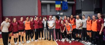 Handbal feminin: Ambasadorul Franței, Nicolas Warnery, a vizitat echipa Rapid cu ocazia Sărbătorii Sportului