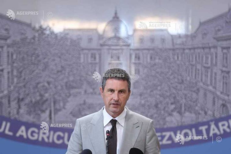 Crescătorii pot depune cererile pentru a beneficia de ajutorul de 68 de euro pentru fiecare bovină sau bubalină (ministru)
