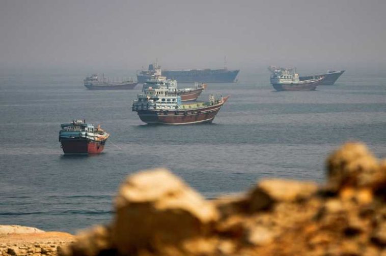 Iranul extinde la 77 numărul navelor care ar putea întâmpina restricții la traversarea Strâmtorii Ormuz