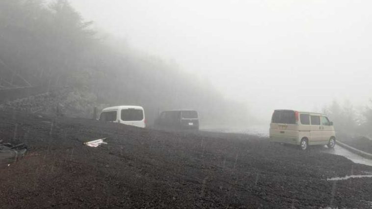 Japonia va introduce plata serviciilor de salvare cu elicopterul de pe Muntele Fuji în extrasezon