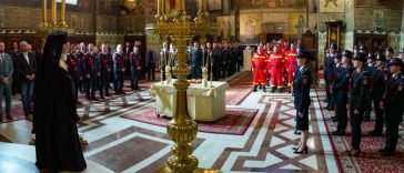 Galați: Pompierii și lucrătorii SMURD, sărbătoriți la Catedrala Arhiepiscopală; Arhiepiscopul Casian a oficiat slujba de Te-Deum