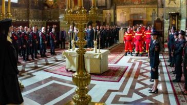 Galați: Pompierii și lucrătorii SMURD, sărbătoriți la Catedrala Arhiepiscopală; Arhiepiscopul Casian a oficiat slujba de Te-Deum