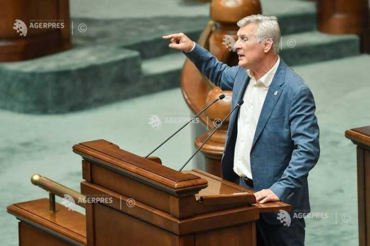 Senat/Comisia de învățământ – raport favorabil pentru proiectul PSD privind introducerea obligativității uniformelor în școală