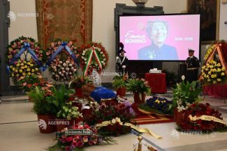 Italia: Întregul spectru politic, reunit la funeraliile de stat ale Emmei Bonino