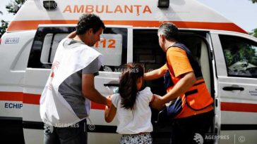 UPDATE/Bacău: Zeci de copii cu simptome de toxiinfecție alimentară, duși la spital
