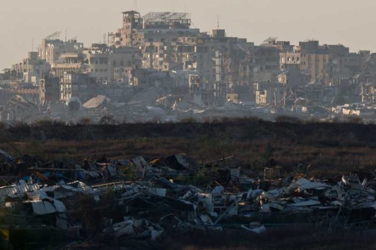 Gaza: Opt morți și cel puțin 60 de dispăruți în urma prăbușirii unei clădiri