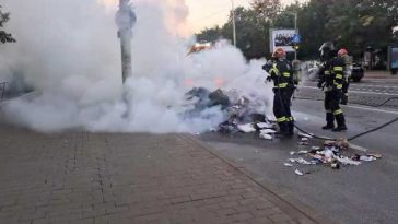 Iași: Incendiu la o autospecială de salubritate după ce deșeurile din carton au luat foc