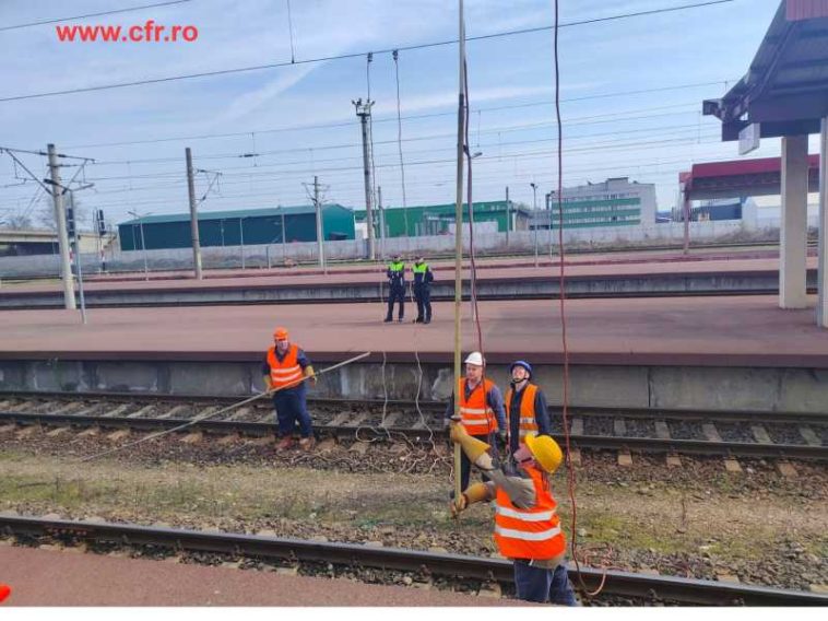 Buzău: Bărbat decedat în timpul unor lucrări de întreținere tehnică la linia de contact, pe calea ferată