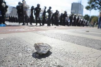 Protest în Piața Victoriei/Procurorii cer arestarea a 5 manifestanți violenți, printre care și liderul instigatorilor