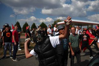 Sediul din Priștina al misiunii civile a UE în Kosovo, atacat cu pietre după verdictul tribunalului de la Haga