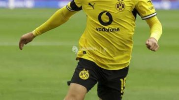 Fotbal: Karetsas (Dortmund) a revenit la antrenamentele colective ale echipei după ce s-a confruntat cu probleme circulatorii