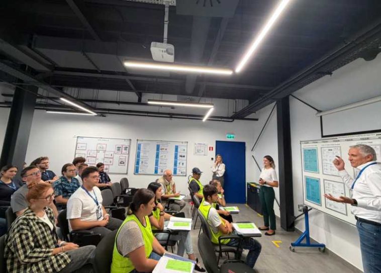 Mureș: Studenți din universități europene au simulat rolul de manageri de calitate în industria auto, la UMFST