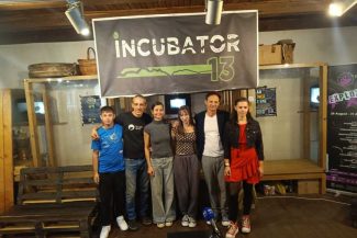 Mureș: Ateliere bilingve de teatru, cascadorie și psihologie pentru adolescenți, în proiectul ‘ExplozivART’