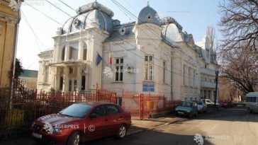 Dolj: Picturi murale vechi de 100 de ani, descoperite în timpul restaurării Școlii ‘Cornetti’ din Craiova