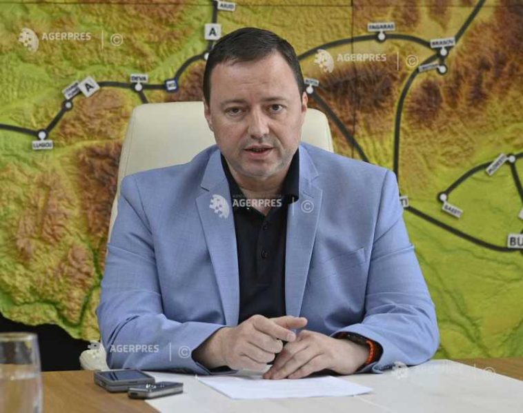 Pistol: Lucrările de drum pe cei 9,86 km ai secțiunii Tigveni-Curtea de Argeș sunt finalizate; teste de siguranță la tunelul Momaia
